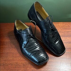 Mezlan Black Lizard-Embossed Leather Derby Shoes